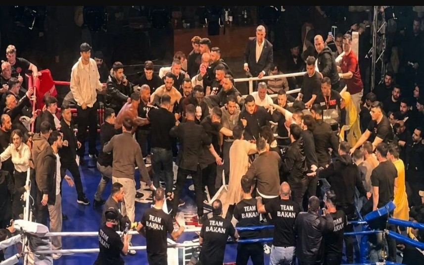 Російського боксера побили після перемоги у Туреччині 